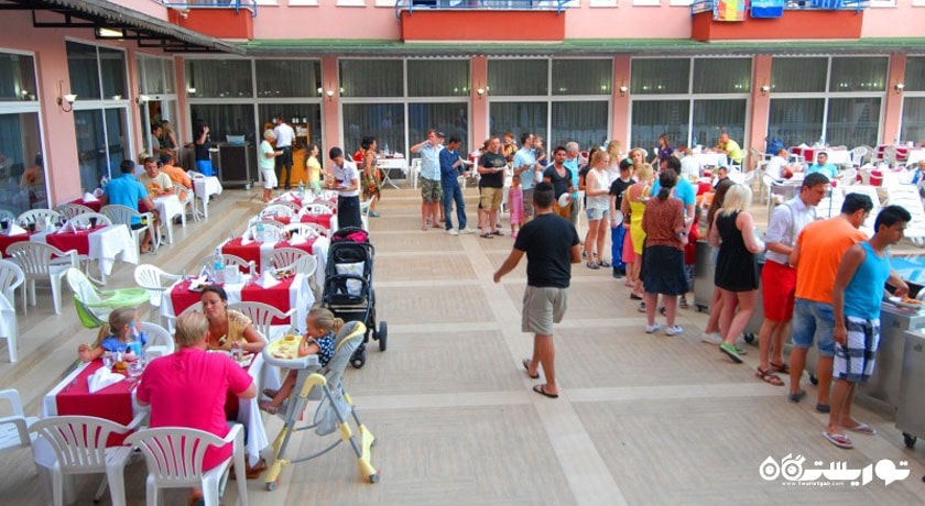 نمای رستوران فضای باز هتل